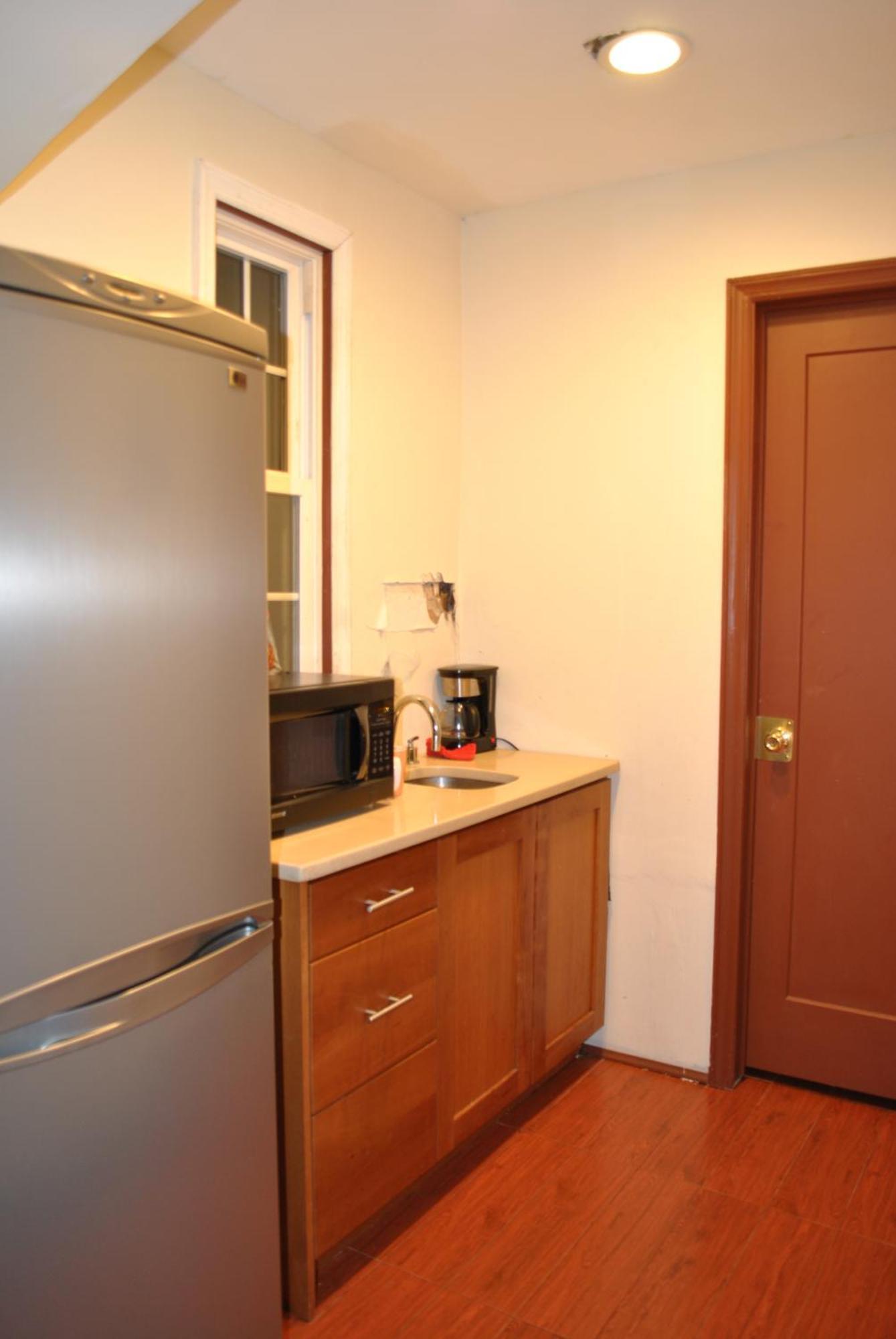 Ewr Airport Multilevel Guest House Room With 2-3 Beds Ньюарк Экстерьер фото